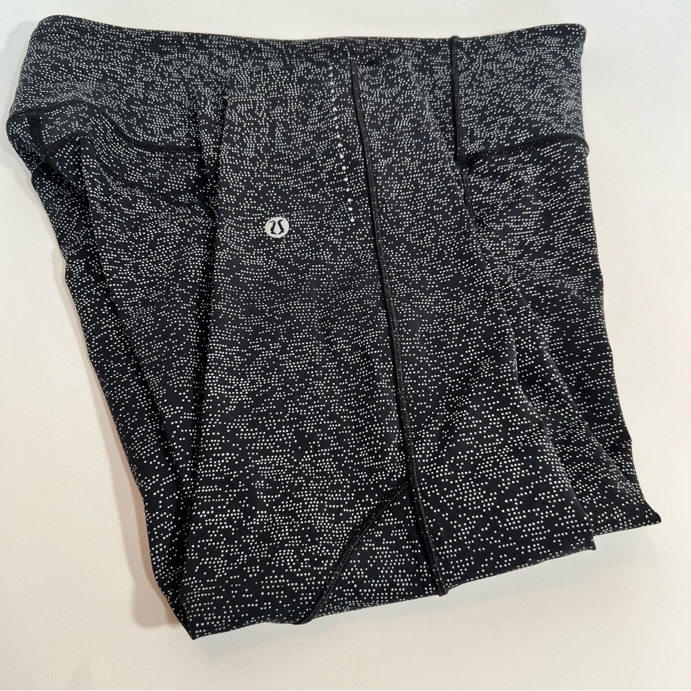 Lululemon Fast Free Crop II Nulux 19" Soundwave Alpine White Black sz 8